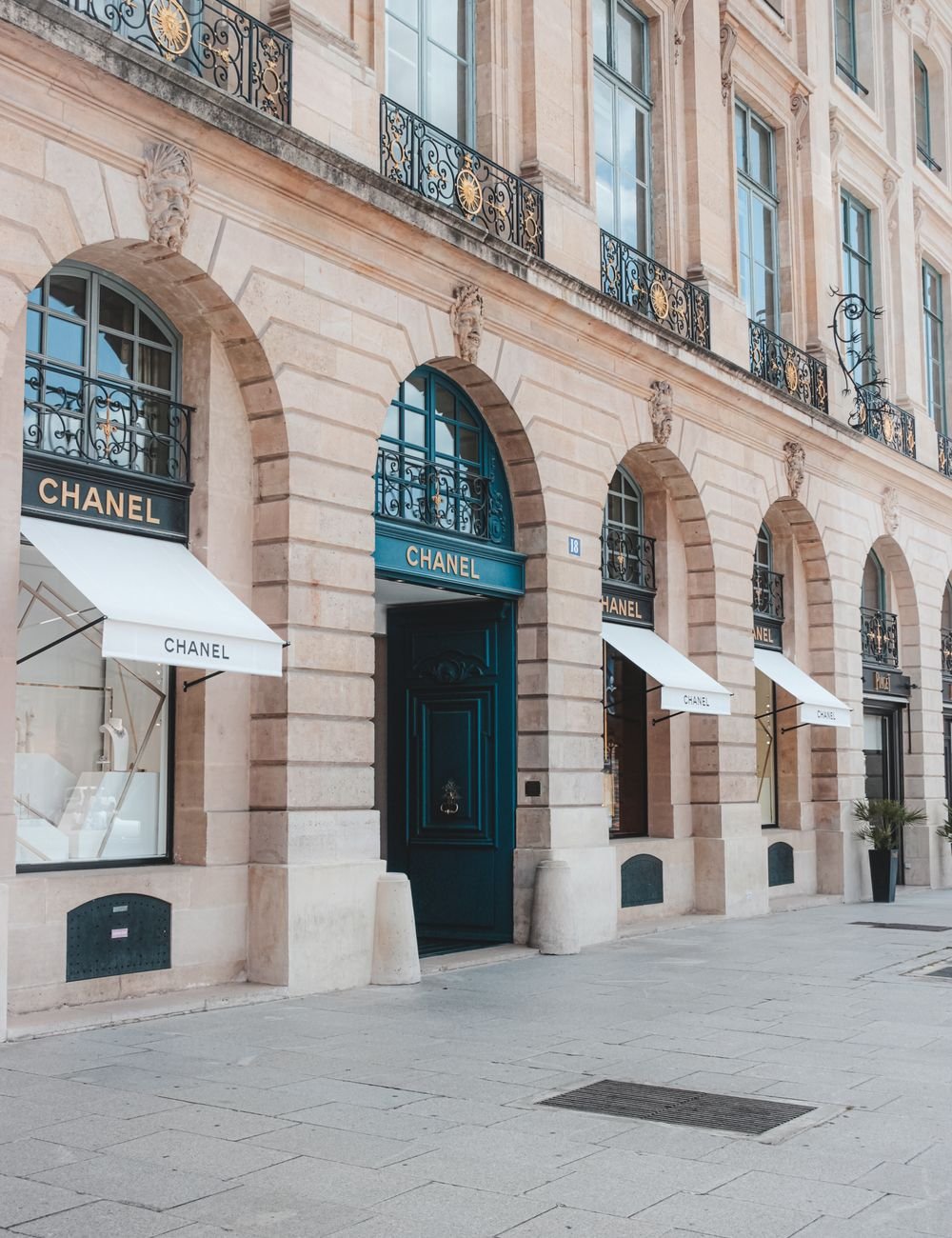 Façade of a Parisian fashion house